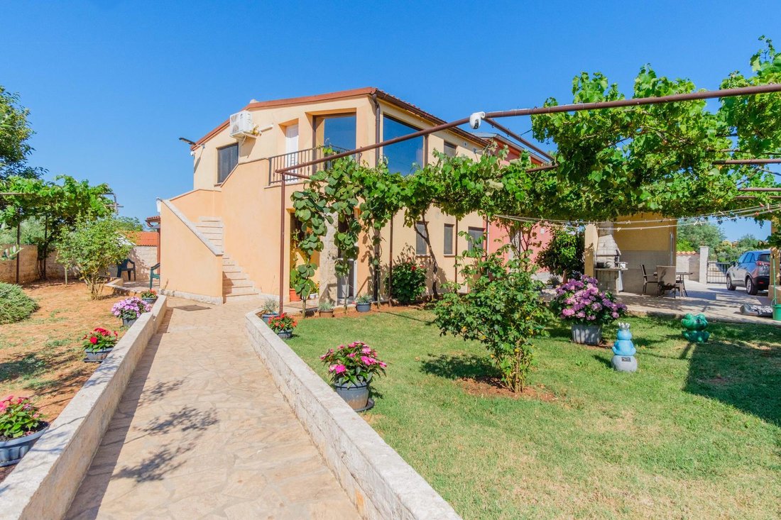 Villa in Grad Pula, Istria County, Croatia 2 - 15937898