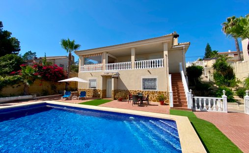 Villa in Almoradi, Valencian Community, Spain 1