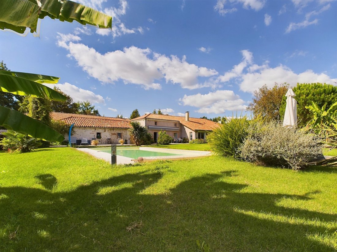 Maison à Saint-Sylvestre-sur-Lot, Nouvelle-Aquitaine, France 1 - 15227802