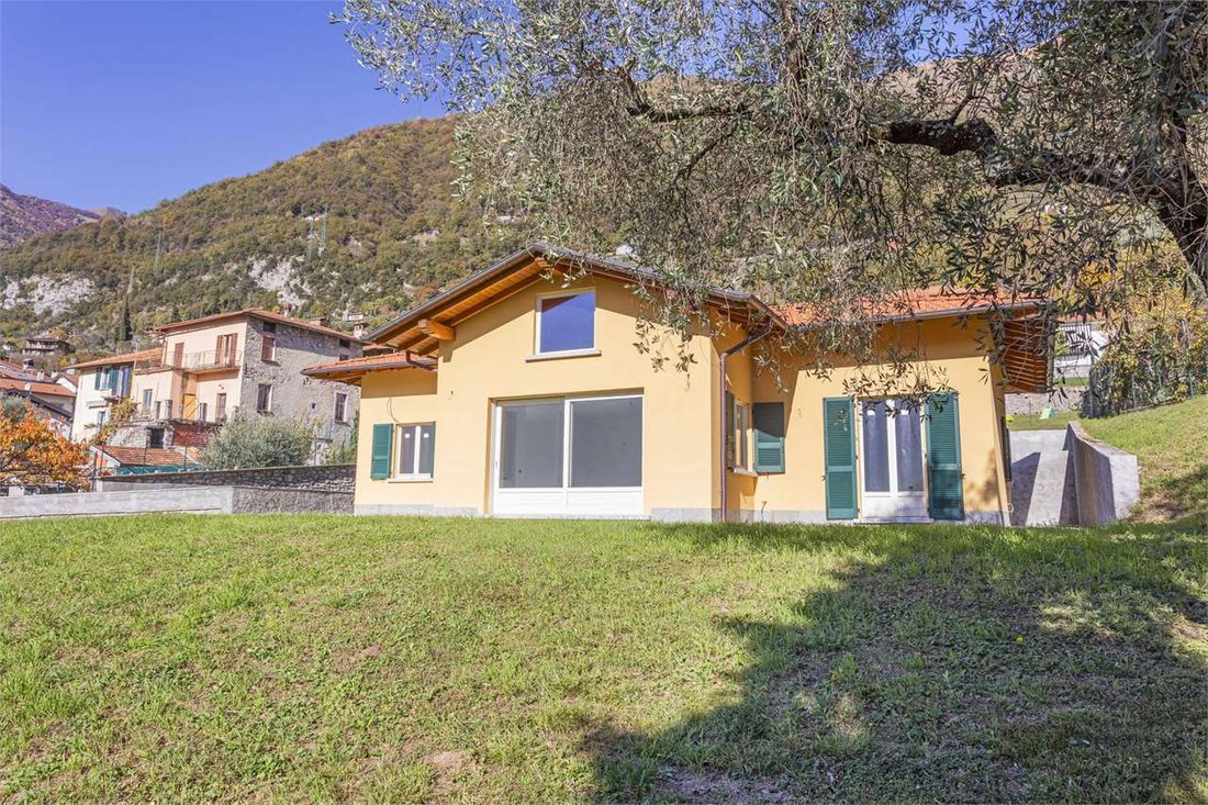 Villa in Lenno, Lombardy, Italy 1 - 15937203