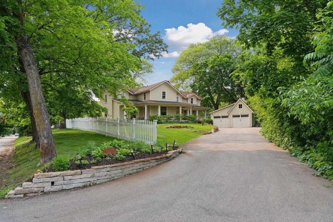 House in Deephaven, Minnesota, United States 2 - 15927364