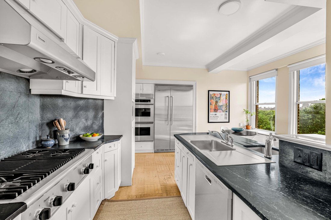Co Op in New York, New York, United States 5 - 15937711