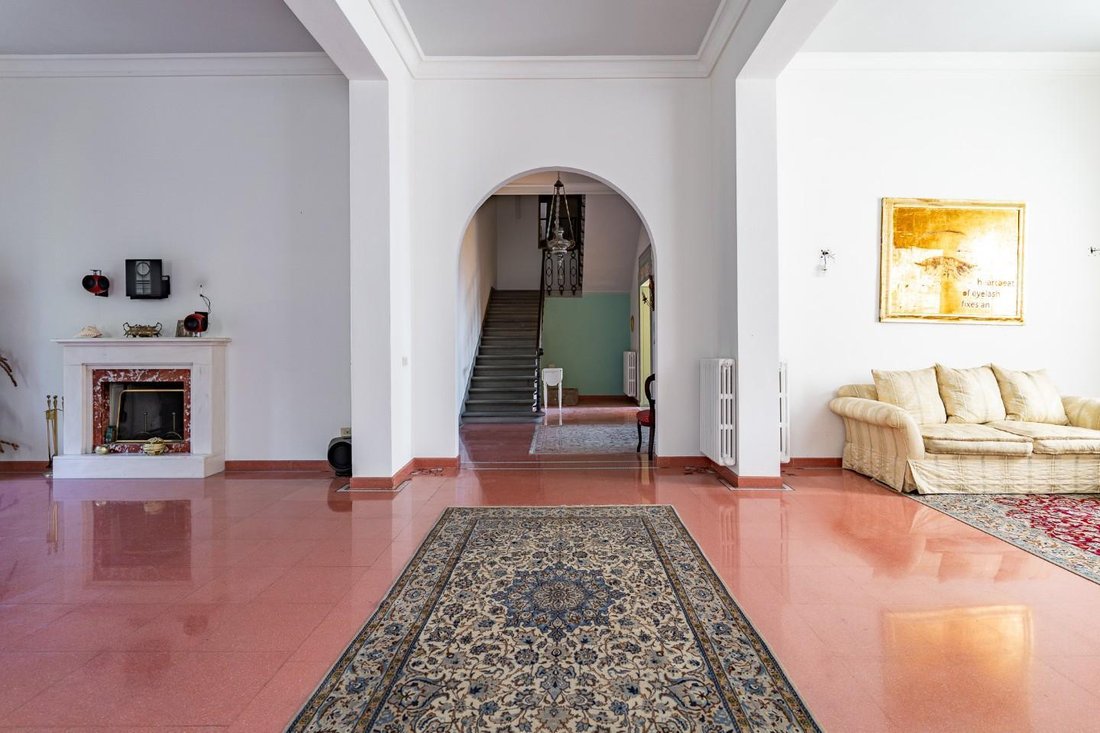 Villa in Station Area, Empoli, Tuscany 4 - 15937939