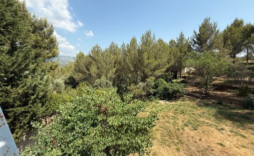 Estate in Ganteaume, Aubagne, France 1