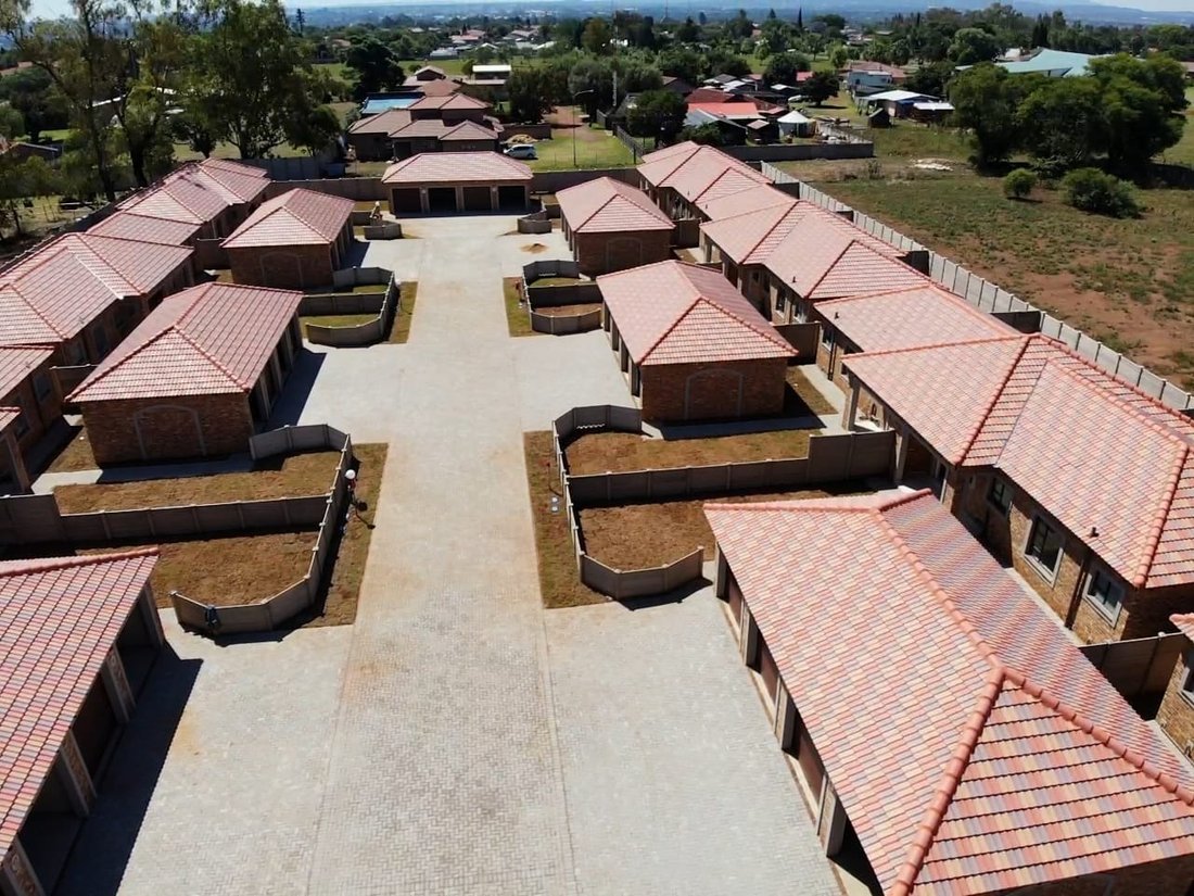 Townhouse in Meyerton Ext 6, Vaal Marina, South Africa 3 - 15938530