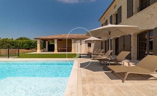 13th Historic Castle With Majestic Park And Pool