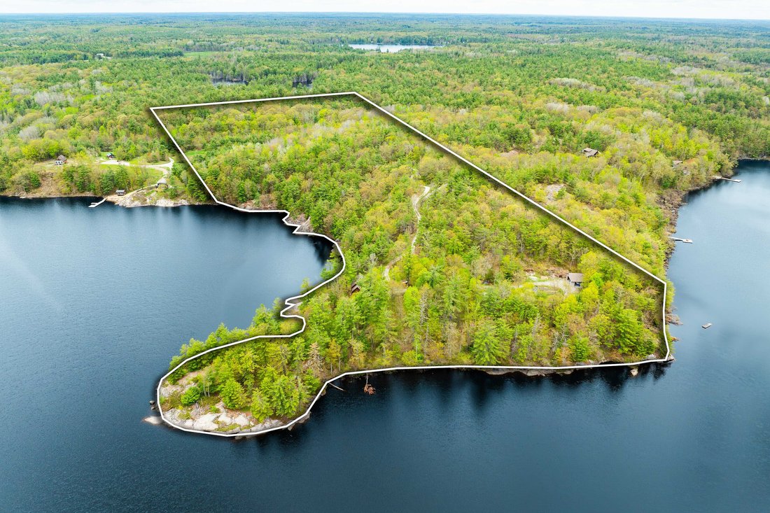 House in Gravenhurst, Ontario, Canada 1 - 15937419
