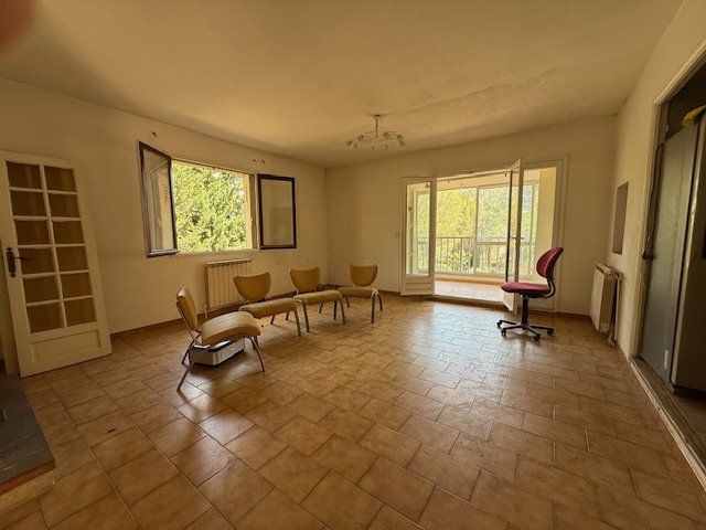 Estate in Ganteaume, Aubagne, France 4 - 15936054