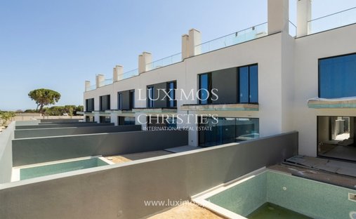 Villa in Faro (Se und Sao Pedro), Algarve, Portugal 1