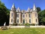 At The Gates Of Vitré Castle Of 12200 M² Land Of More Than 5 Ha - 2