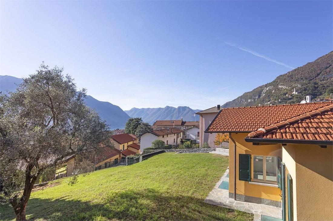 Villa in Lenno, Lombardy, Italy 2 - 15937203