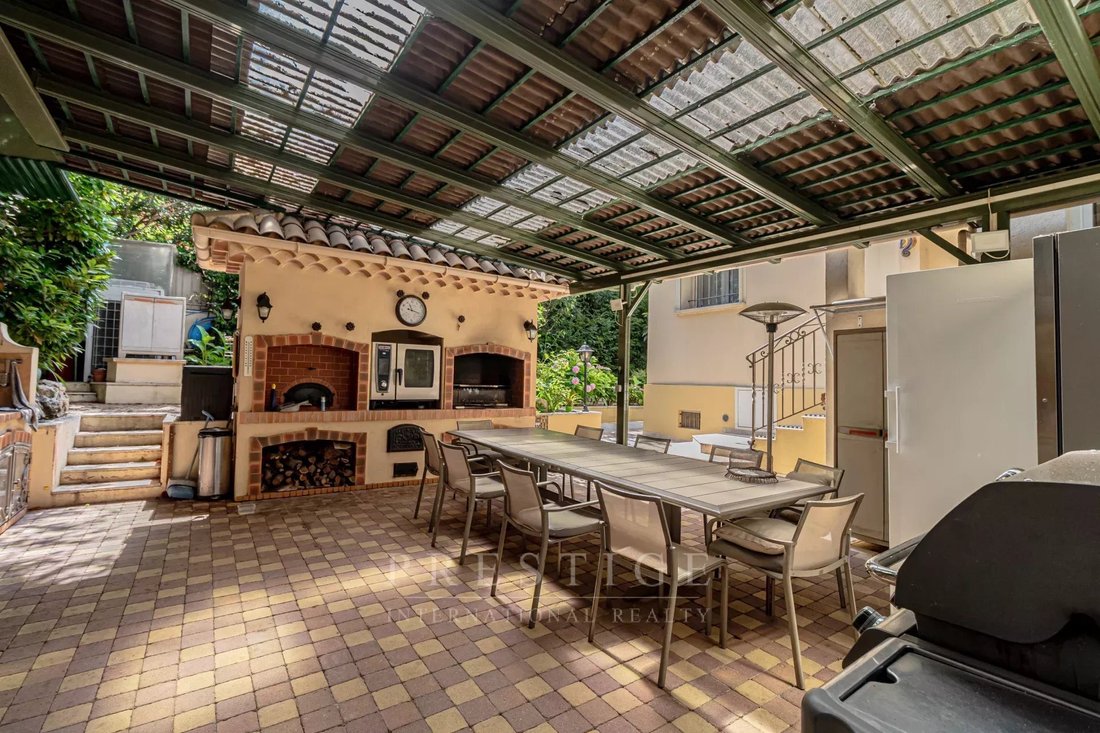 House in Antibes, Provence-Alpes-Côte d'Azur, France 4 - 15936482