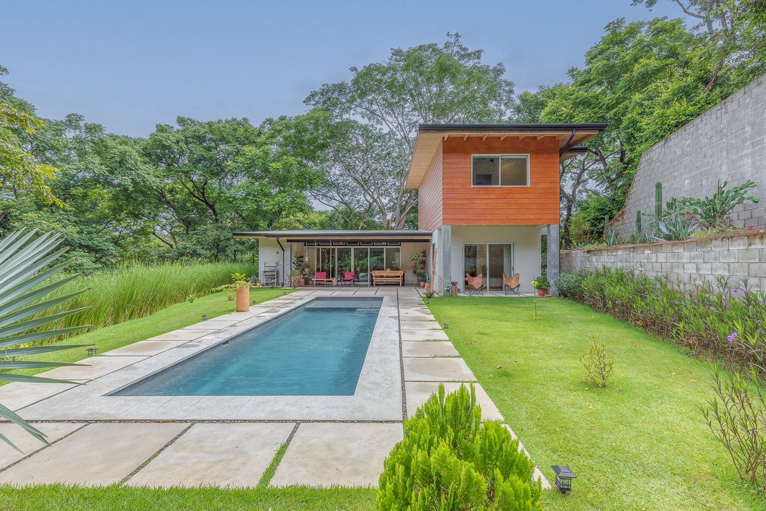 Casa en Cinco Esquinas, San José, Costa Rica 1 - 15937335