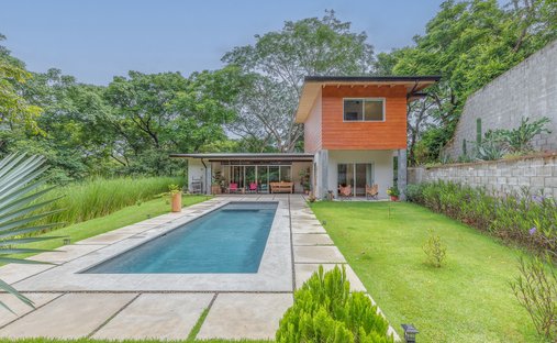 House in Cinco Esquinas, San José Province, Costa Rica 1