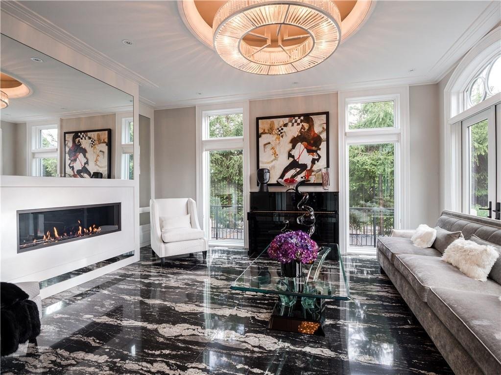 House in Oakville, Ontario, Canada 5 - 15936692