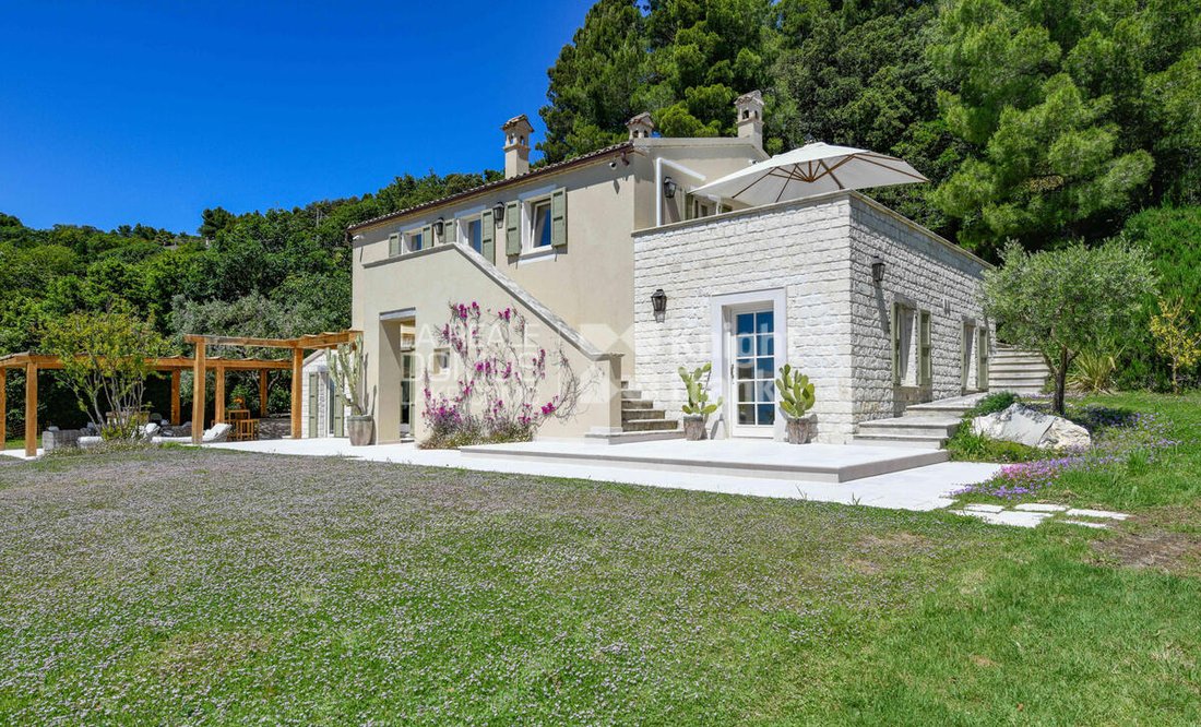 Villa in Sirolo, Marche, Italy 1 - 15935948