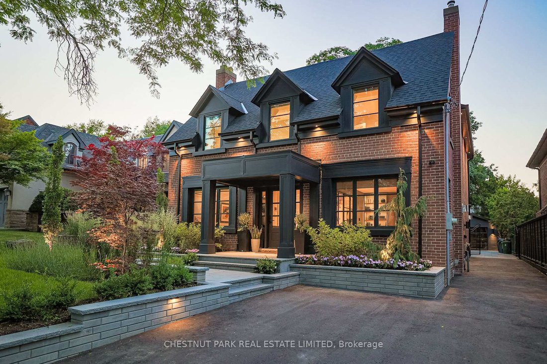 House in Toronto, Ontario, Canada 1 - 15892129