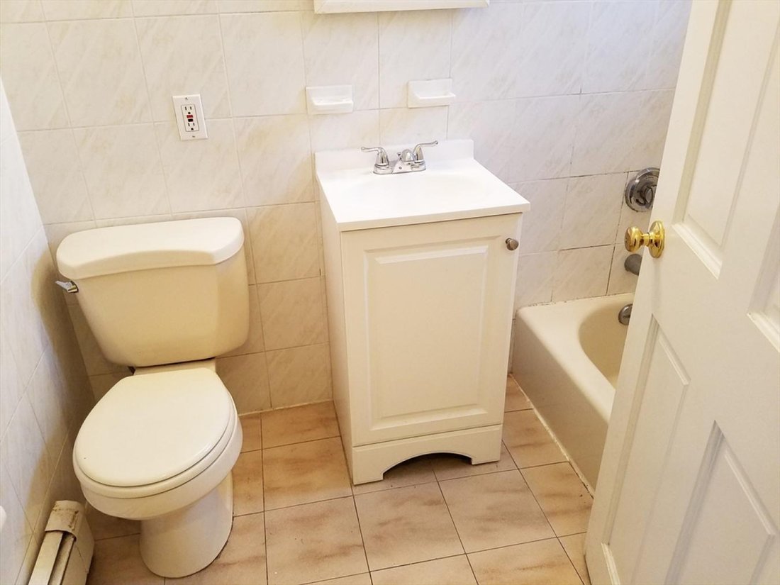 12 14 Middle Street In Newton - 1100xxs