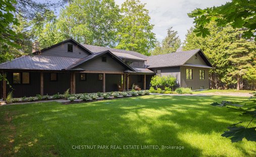 House in Innisfil, Ontario, Canada 1