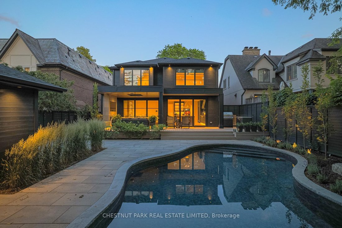 House in Toronto, Ontario, Canada 3 - 15892129