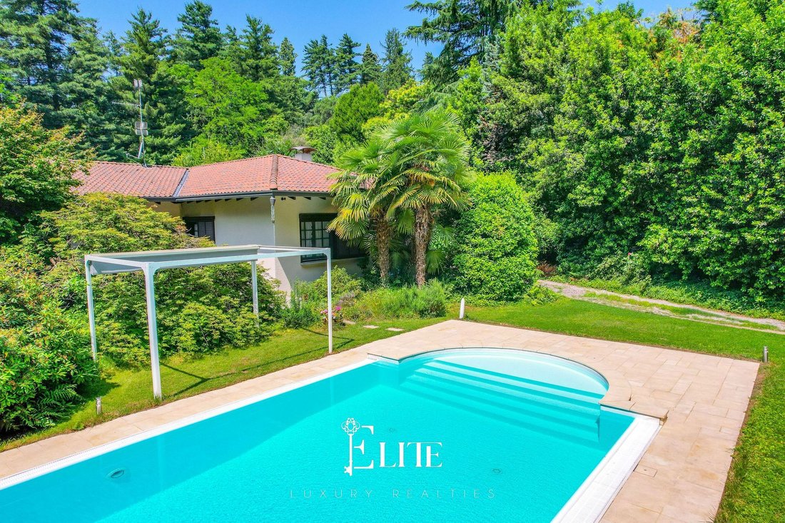 Villa in Somma Lombardo, Lombardy, Italy 3 - 15940504