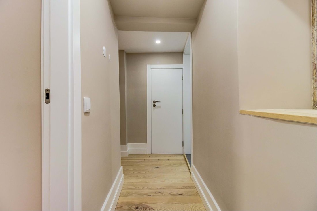 Apartment in Sao Vicente, Lisbon, Portugal 2 - 15940531