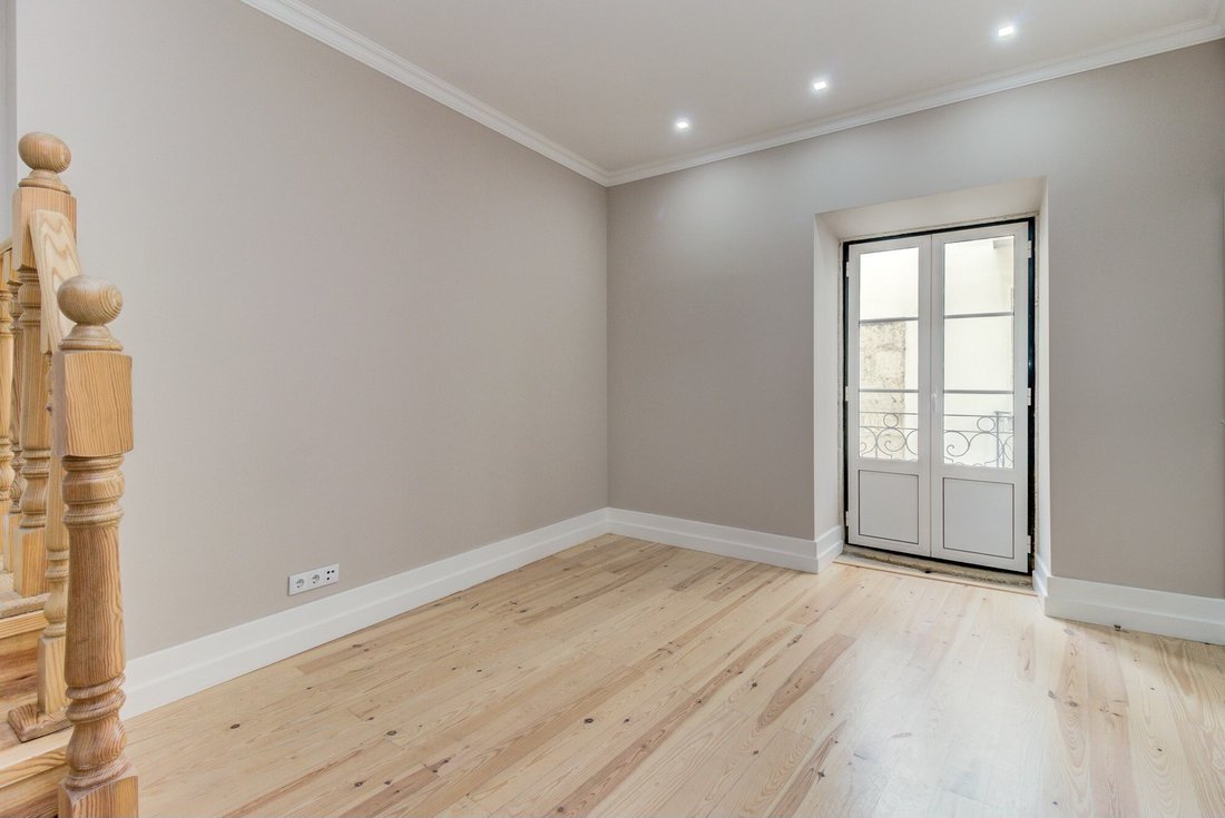 Apartment in Sao Vicente, Lisbon, Portugal 2 - 15940528