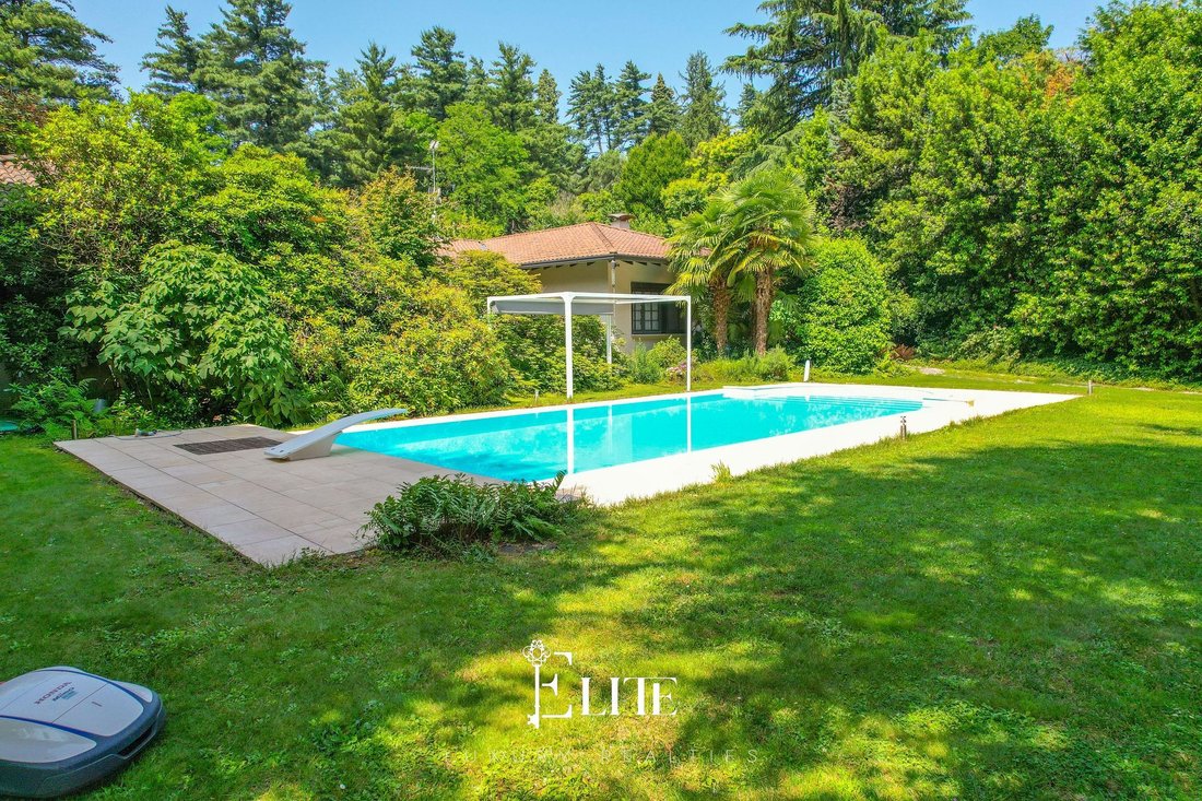 Villa in Somma Lombardo, Lombardy, Italy 5 - 15940504