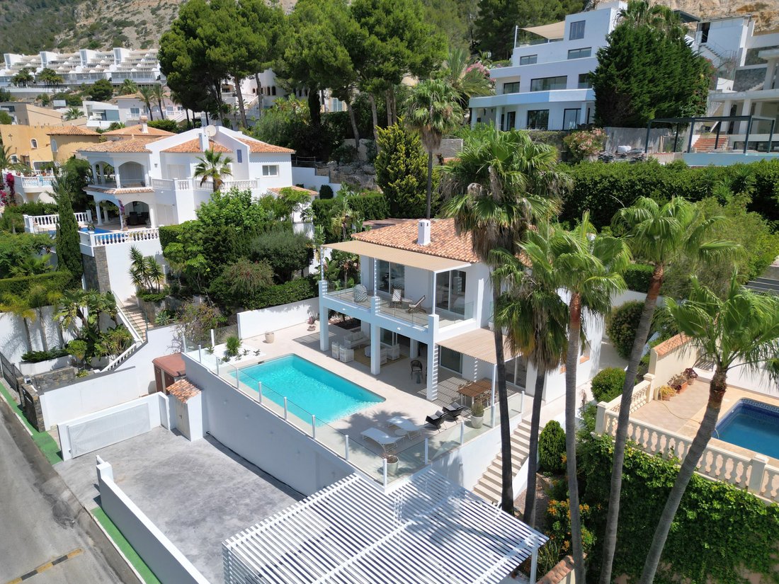 Villa in Zona de Mascarat, Valencian Community, Spain 4 - 15745472