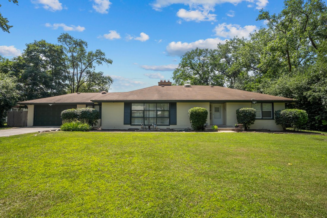 Incredible Opportunty In Glenview - 1100xxs