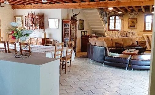 Sale Of Equestrian Estate Aimargues, 260m² 6 Rooms 1,050,000€ With Swimming Pool