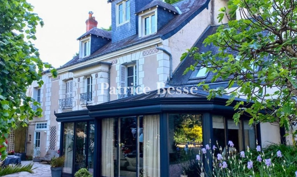 Outdoor Smoking Shelter For Workplace Use