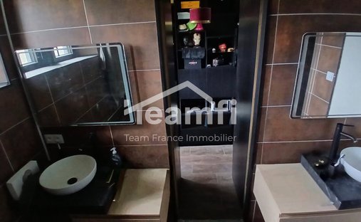 Castle for Sale in Lesneven, Brittany, France