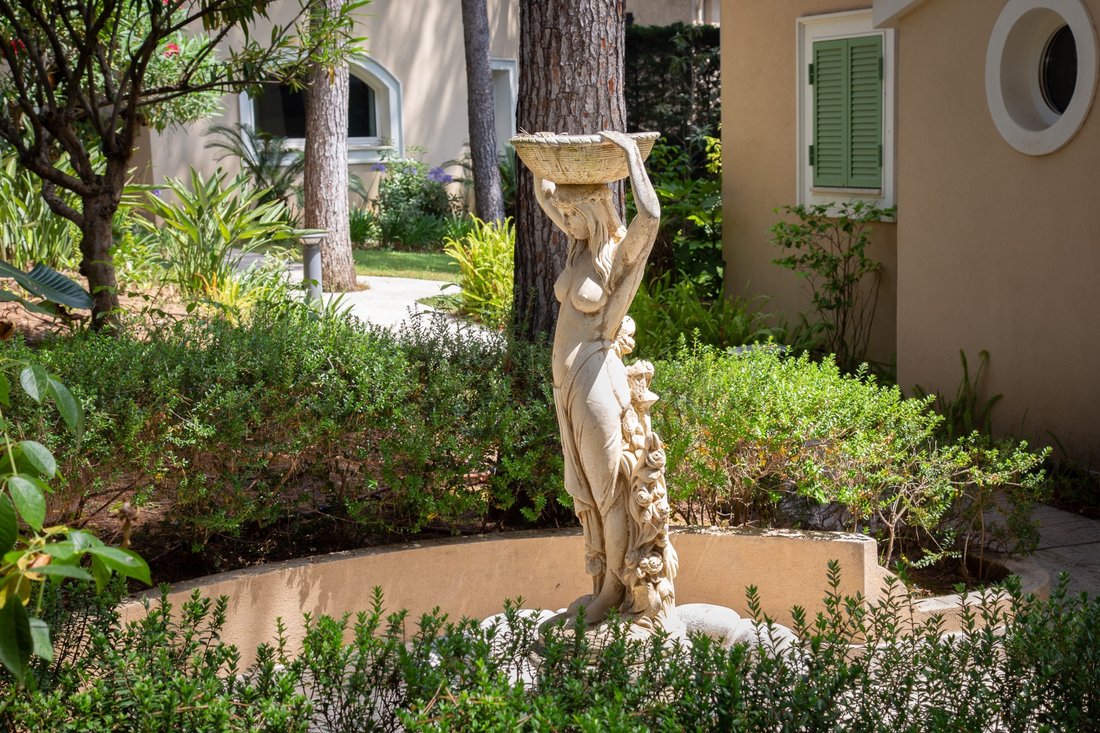 House in Saint-Jean-Cap-Ferrat, Provence-Alpes-Côte d'Azur, France 4 - 15943753
