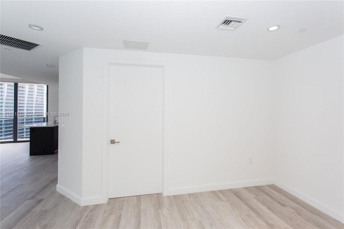 Condo Miami In Miami Florida - 1100xxs