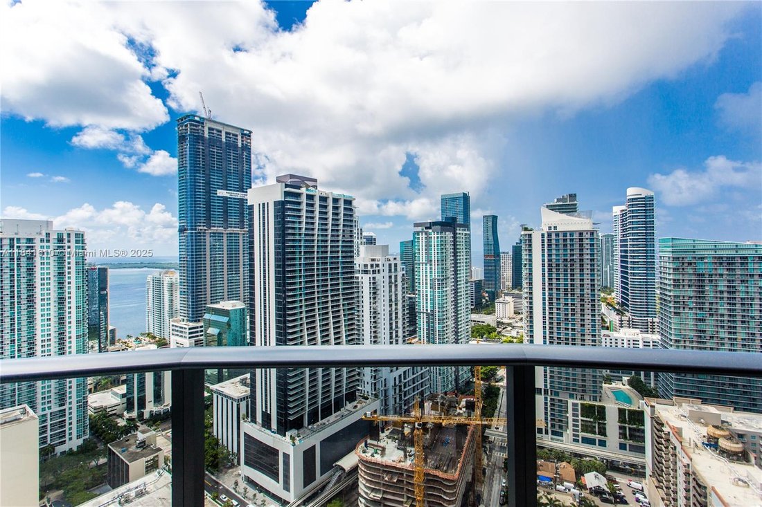 Condo Miami In Miami Florida - 1100xxs