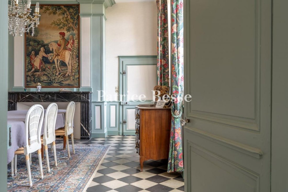Le Rêve des Vignes: A Restored Loire Château Veiled in Wine & Whispers