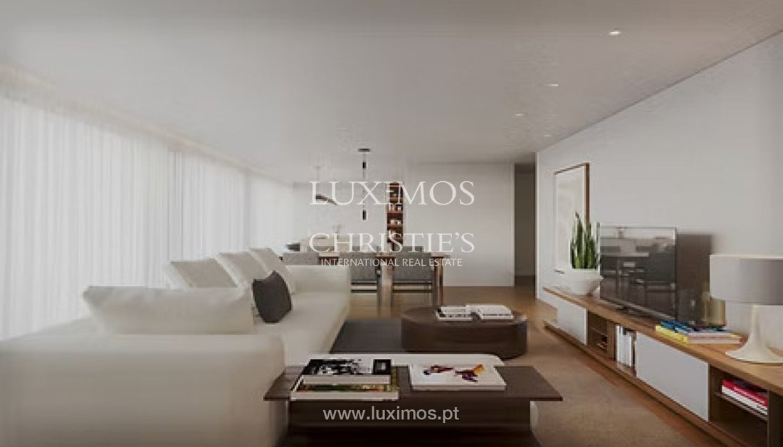 Apartment in Mafamude e Vilar do Paraiso, Porto District, Portugal 4 - 15941469