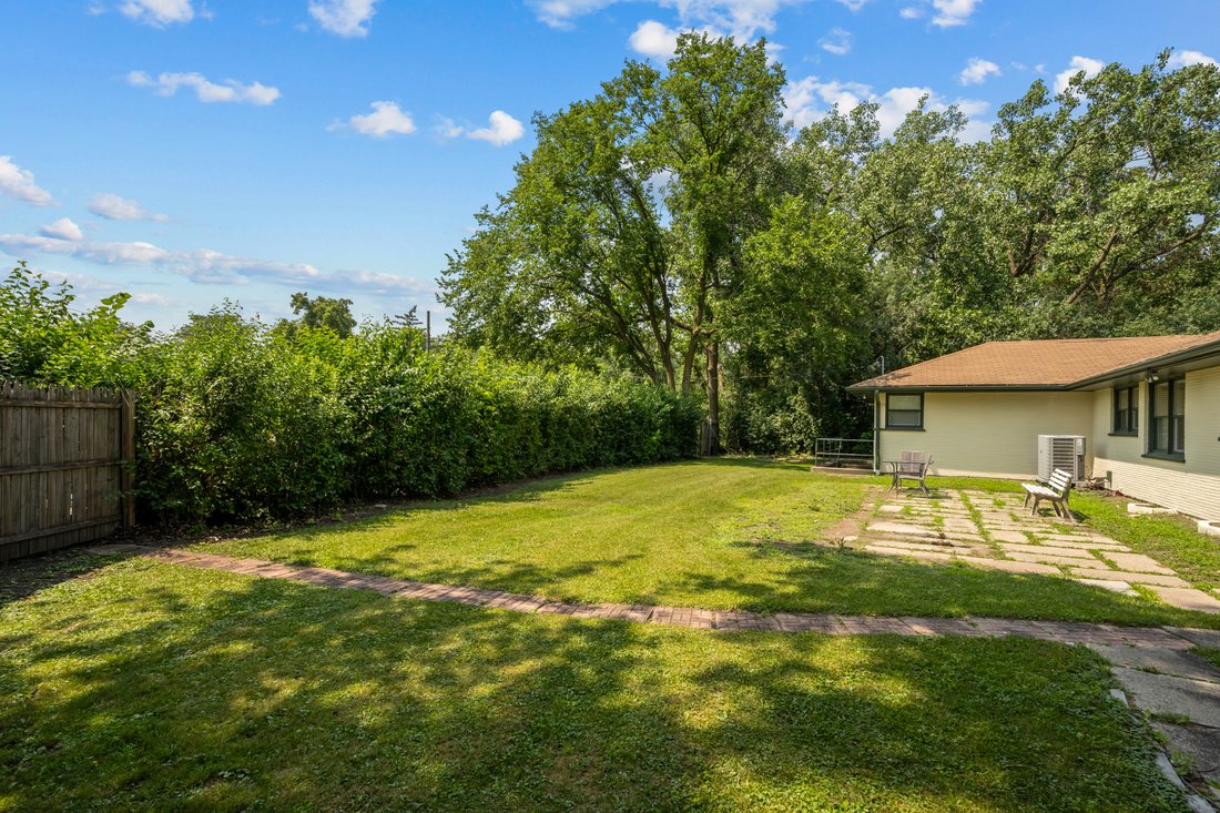 Incredible Opportunty In Glenview - 1100xxs