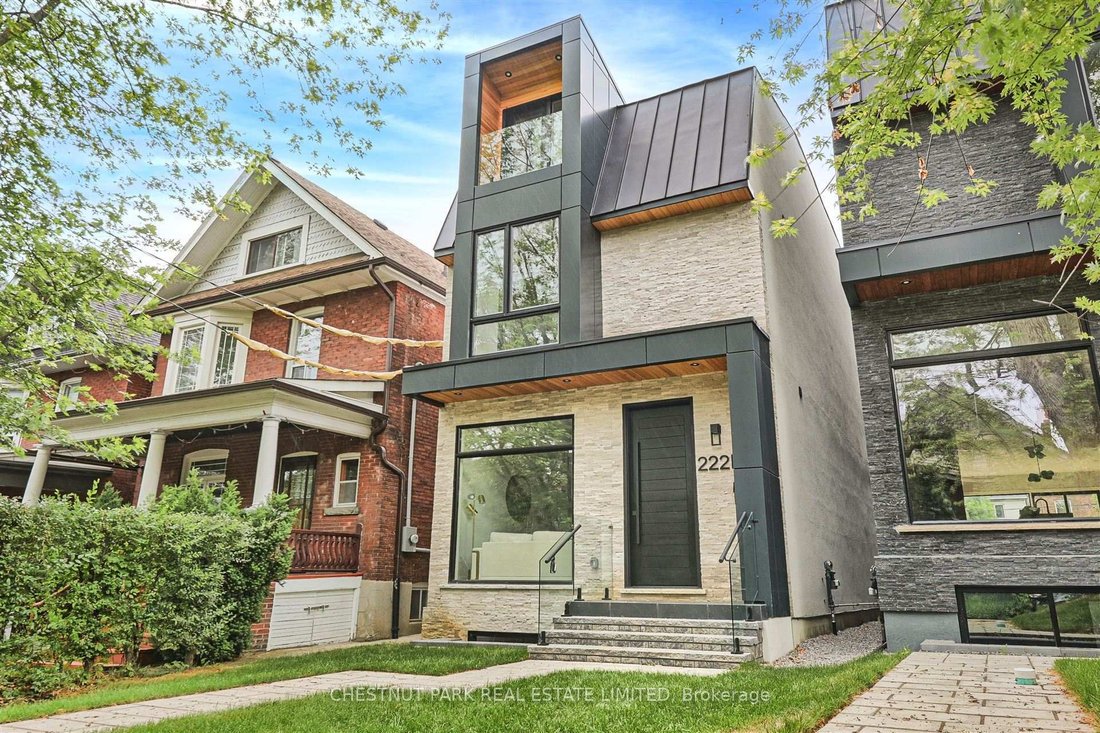 House in Toronto, Ontario, Canada 2 - 15944674