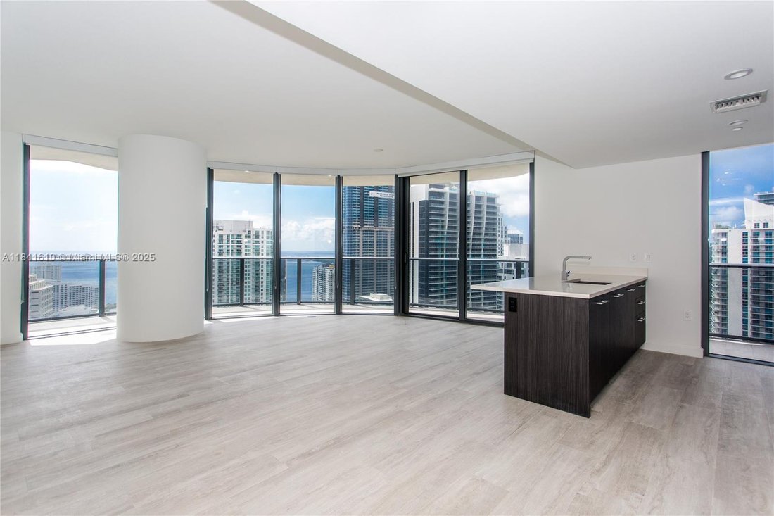 Condo Miami In Miami Florida - 1100xxs