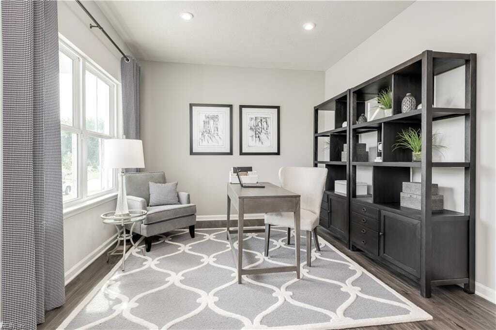 Single Family For Sale In Suffolk - 1100xxs