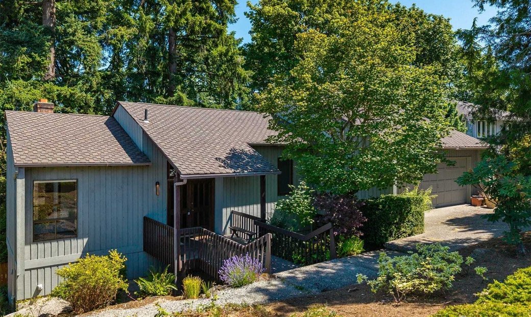Single Family For Sale In Bellevue - 1040x620xc