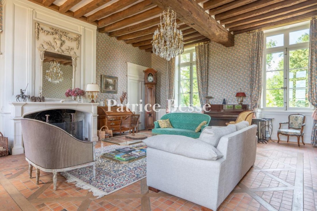 Le Rêve des Vignes: A Restored Loire Château Veiled in Wine & Whispers