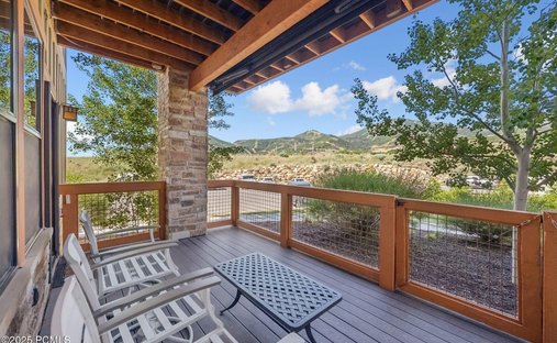 Luxury beachfront homes for sale - 507x312xc