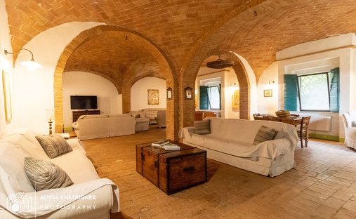 Villa in Murlo, Tuscany, Italy 1