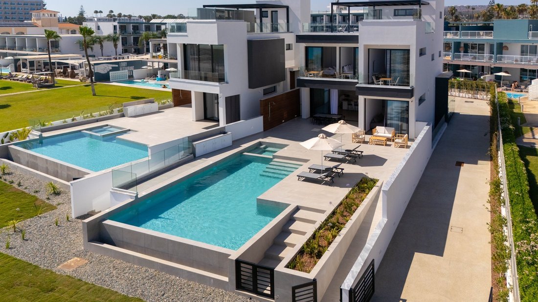Villa in Ayia Napa, Cyprus 1 - 15945356