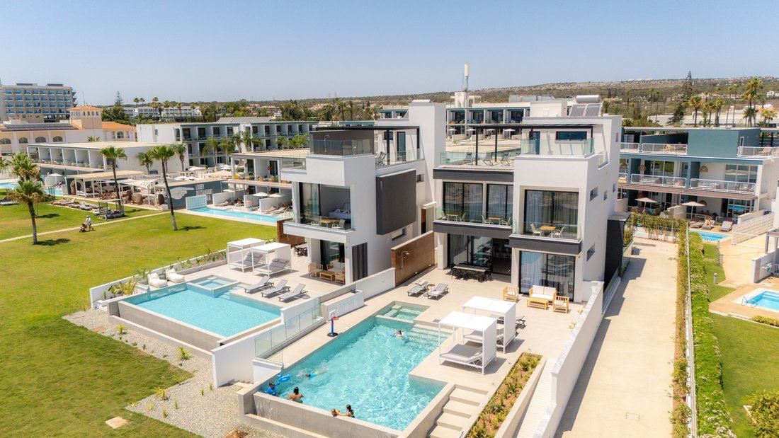 Villa in Ayia Napa, Cyprus 2 - 15945470
