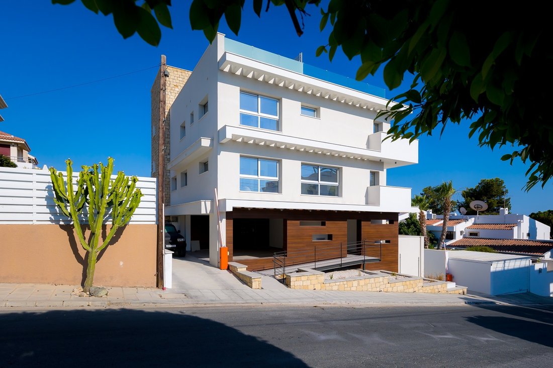 Apartment in Germasogeia, Limassol, Cyprus 3 - 15945618