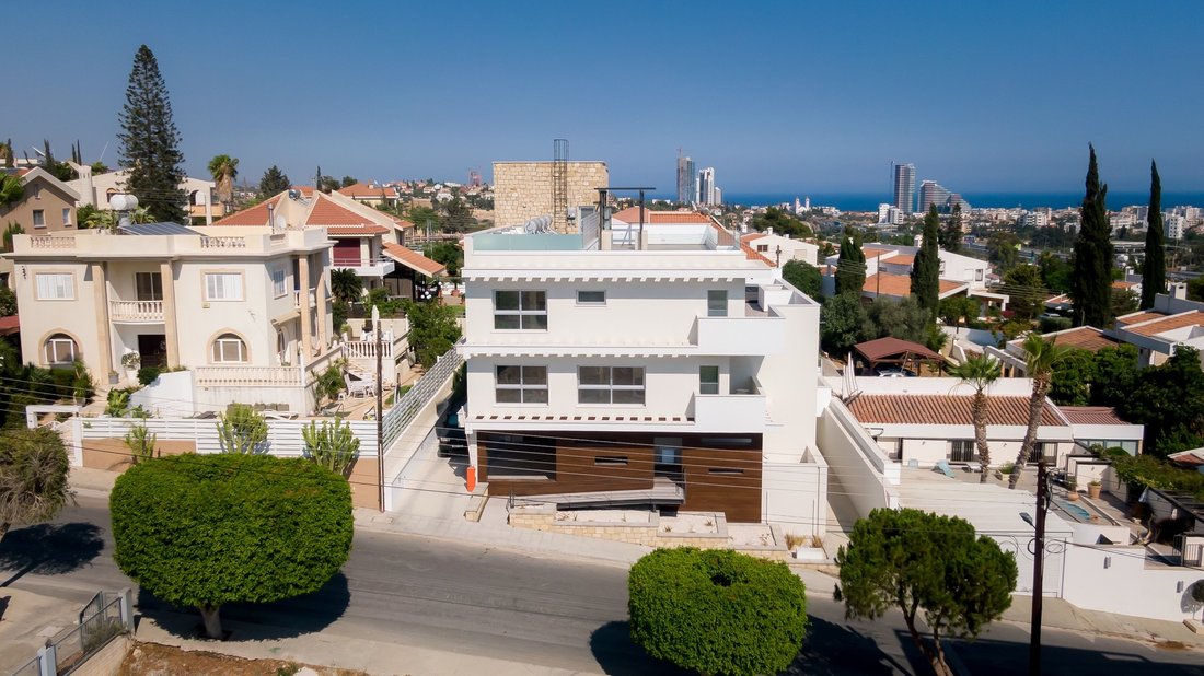 Apartment in Germasogeia, Limassol, Cyprus 1 - 15945606